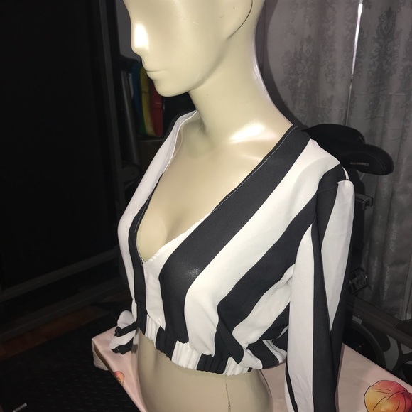 Top - Picture 1 of 4